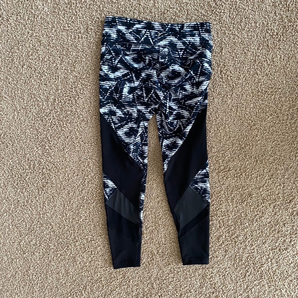 Old Navy Go Dry Compression Leggings